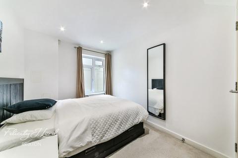 60f Upper Tulse Hill, London, SW2 2RW