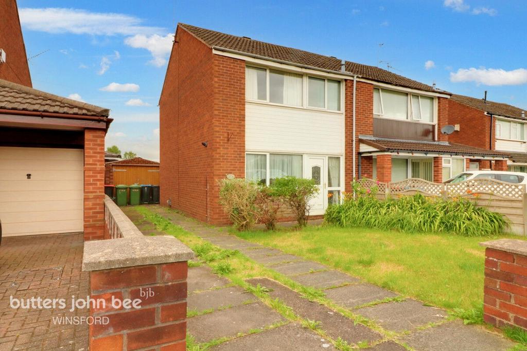 Trent Avenue, Winsford 3 bed semidetached house for sale £170,000