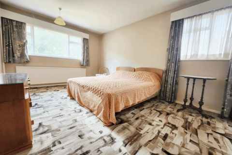 121 Albury Drive, Pinner, HA5 3RJ