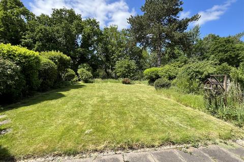 121 Albury Drive, Pinner, HA5 3RJ