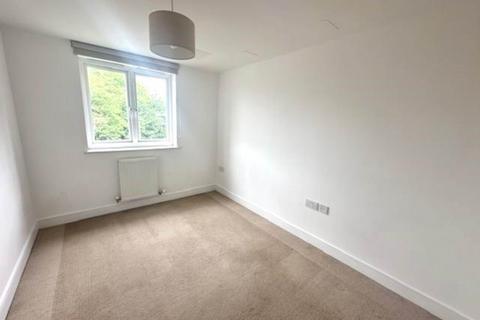 2 bedroom apartment for sale, Pettacre Close, Thamesmead West, SE28 0PA