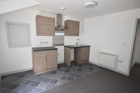 Studio to rent, Holt Street, Wrexham, LL13