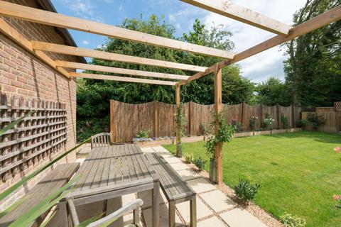 10 Highlands Glade, Manston, Ramsgate, CT12 5GS