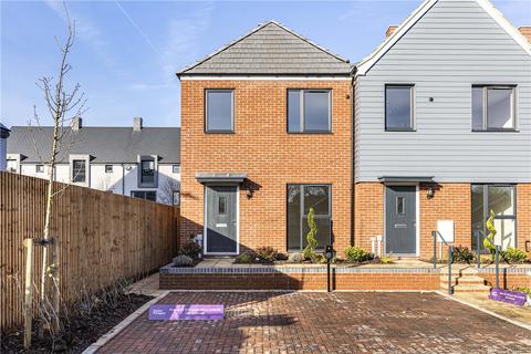 3 bedroom end of terrace house for sale, Weston Gate, Cambridge Road, Hitchin, Hertfordshire