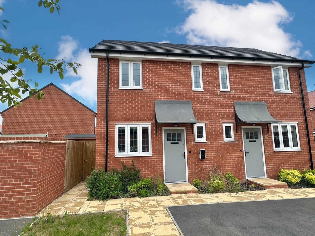 Marshfield, Crowmarsh Gifford 1 bed semidetached house for sale £299,950