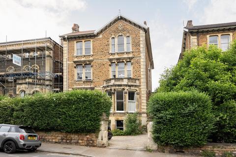 4 bedroom flat to rent, Pembroke Road, Clifton, BS8