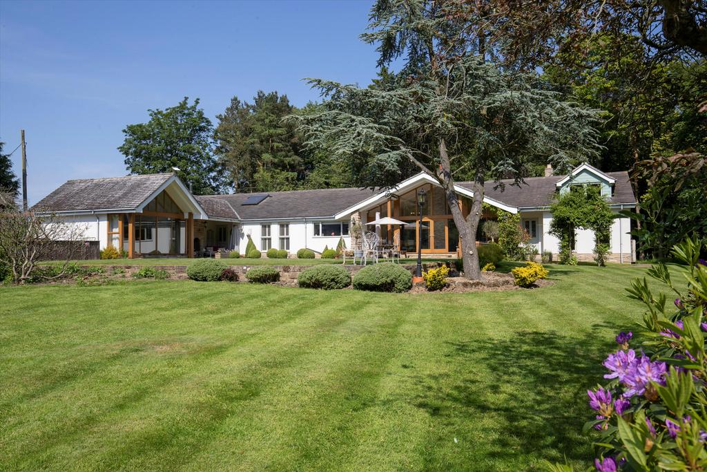 Heathwaite, Swainby, Northallerton, North Yorkshire, DL6 5 bed bungalow