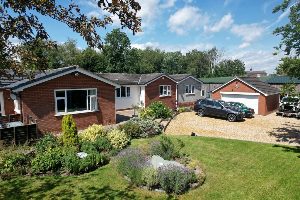 WHEAT LANE, LATHOM ORMSKIRK 5 bed detached bungalow for sale £999,950