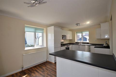 2 bedroom house to rent, Maltings Wharf, Manningtree, Essex, CO11