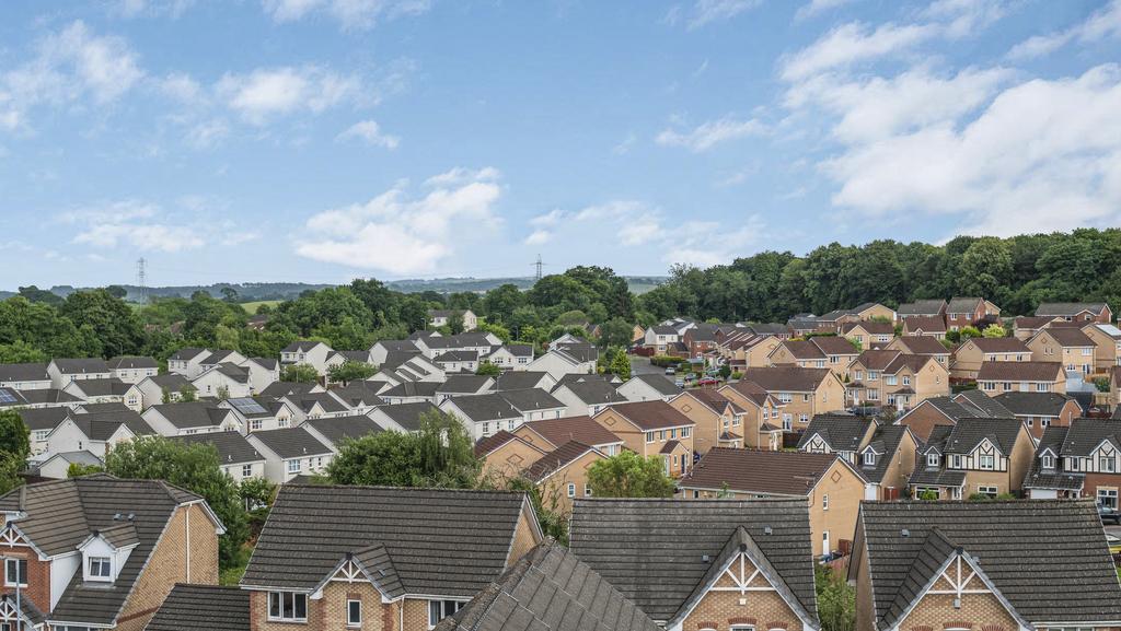 Strathcarron Green, Paisley PA2 4 bed detached house for sale £299,950