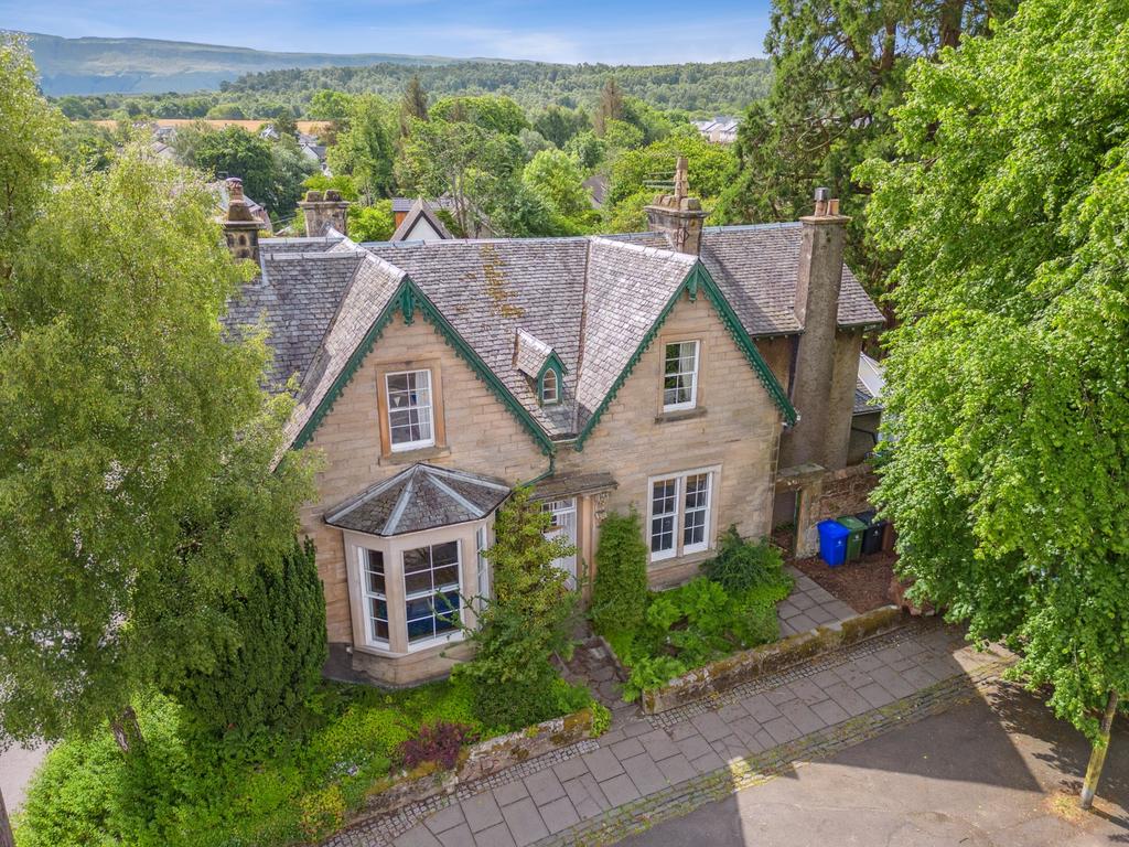 Main Street, Kippen, Stirling, FK8 3DN 2 bed flat for sale £275,000