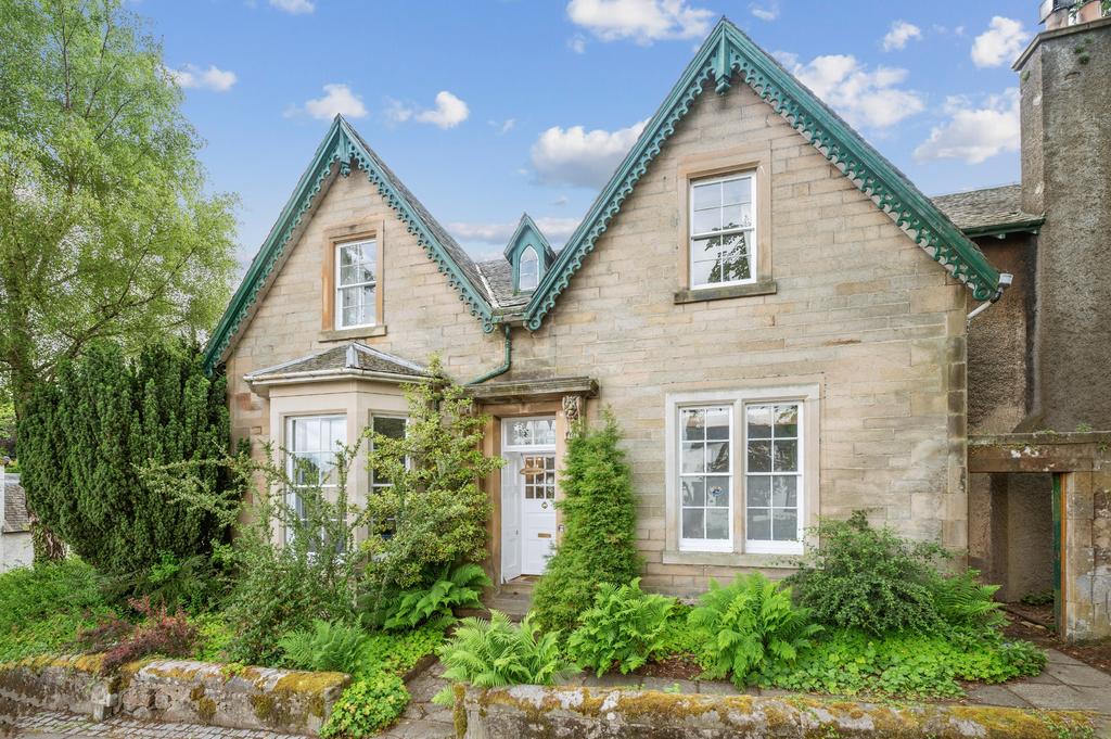 Main Street, Kippen, Stirling, FK8 3DN 2 bed flat for sale £275,000