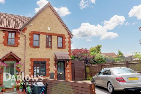 Kember Close - 3 bedroom semi-detached house to rent