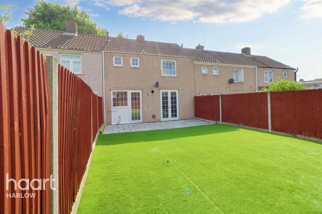 Westfield, Harlow 3 bed terraced house for sale £325,000