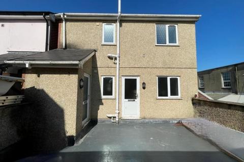 1 bedroom flat to rent, West Street, Gorseinon, SA4 4AA