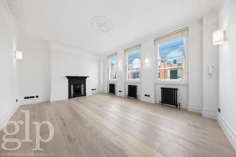 undefined, Shaftesbury Avenue W1D