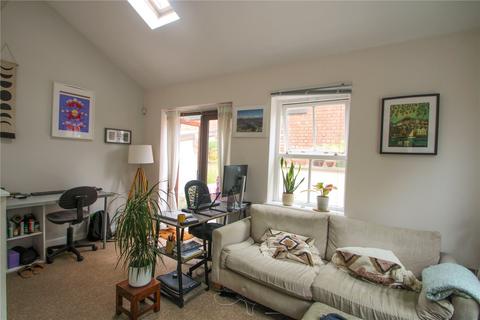 1 bedroom end of terrace house to rent, Upton Road, Bristol, BS3