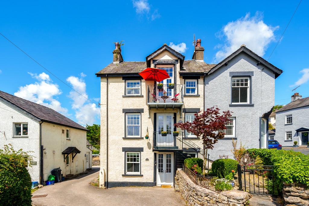 3, Hill Foot, CarkinCartmel, GrangeoverSands, Cumbria, LA11 7NX 3