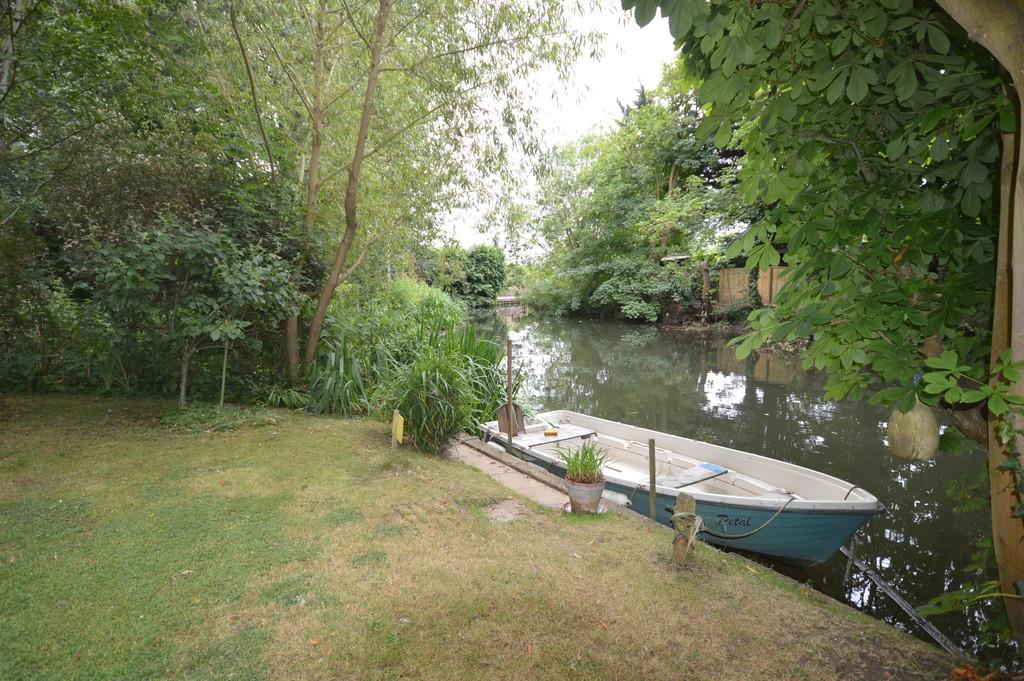 Lower Hampton Road, SunburyonThames Land for sale £195,000