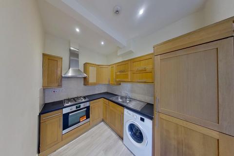 2 bedroom flat to rent, Dalgety Avenue, Meadowbank, Edinburgh, EH7