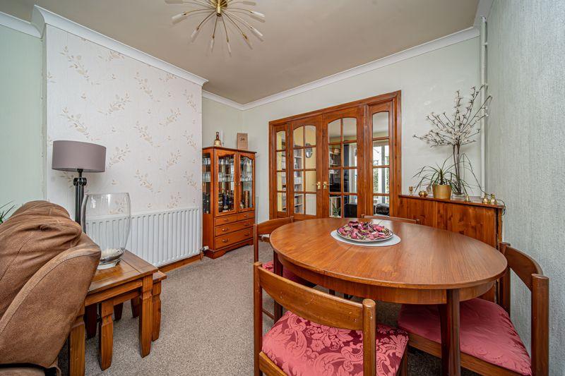 Longford Road, Melksham SN12 3 bed semidetached house for sale £300,000