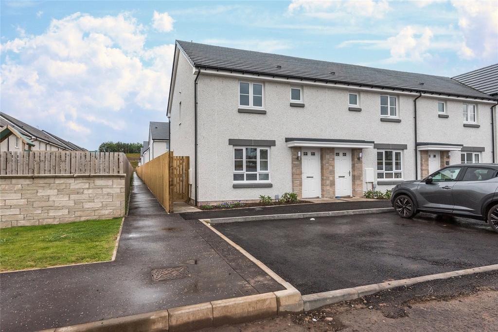 20 Dexter Road, Huntingtower, Perth, PH1 3 bed detached house £1,250