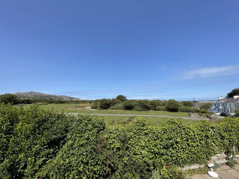 Porth Y Felin Road, Holyhead 4 bed detached bungalow £260,000