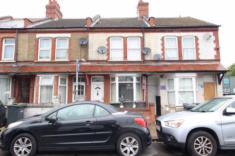 3 bedroom terraced house for sale, CHAIN FREE on Saxon Road, Luton