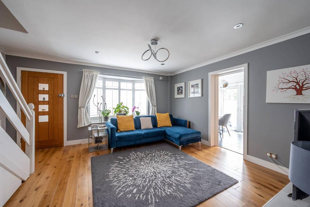 Hartfield Crescent, Wimbledon, London, SW19 4 bed semidetached house