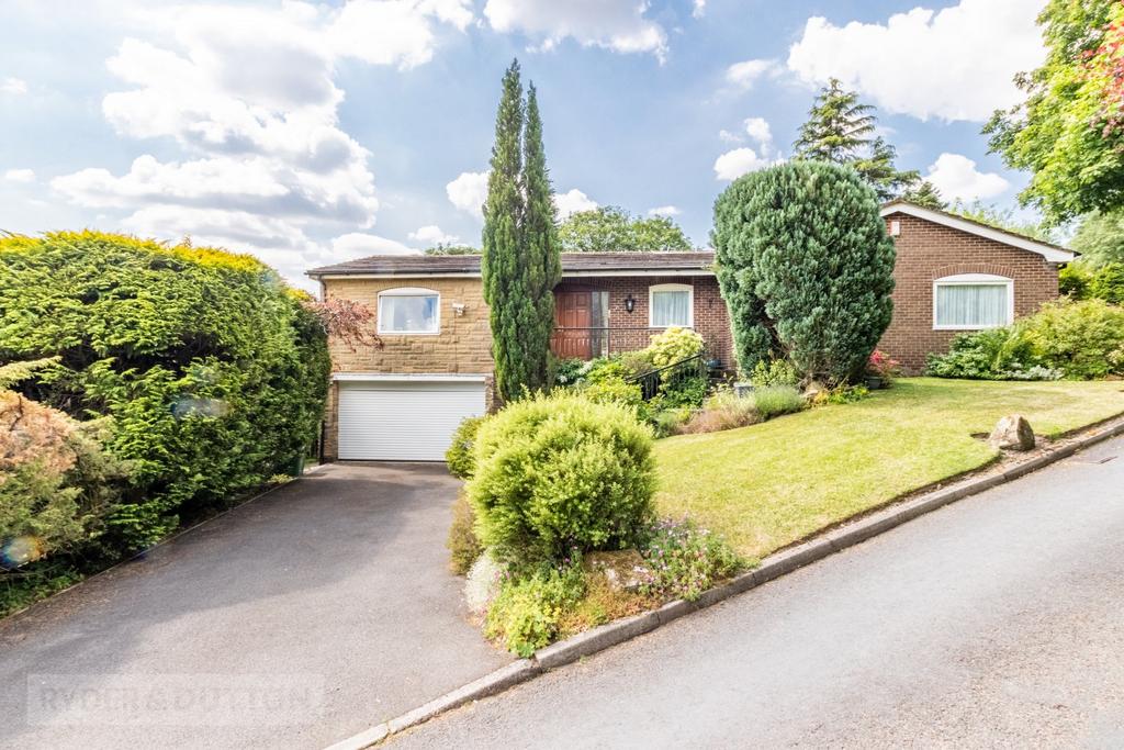 Sharon Avenue, Grasscroft, Saddleworth, OL4 4 bed detached house for