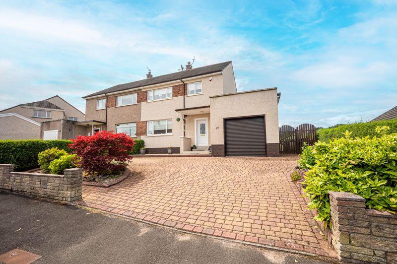 Marshall Grove, Hamilton 3 bed semidetached house £235,000