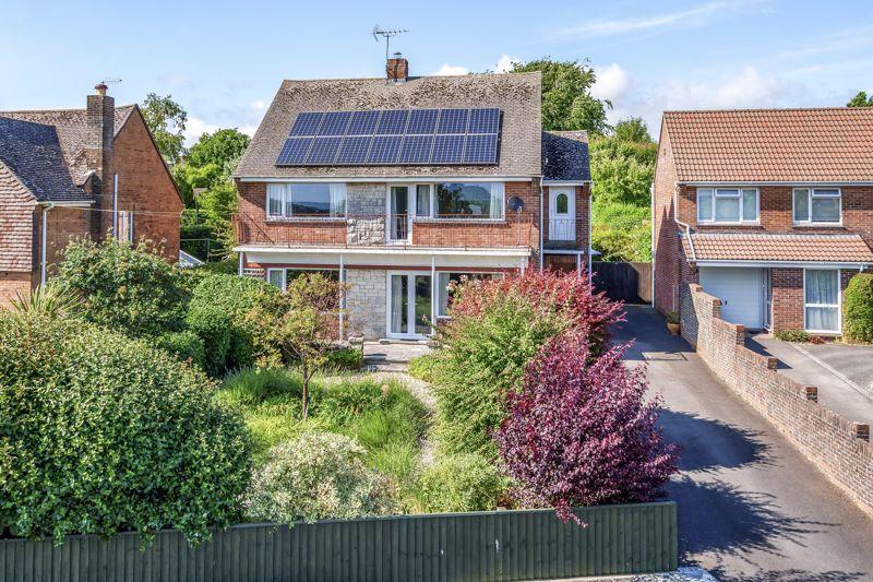 Maiden Castle Road, Dorchester, DT1 4 bed detached house for sale £