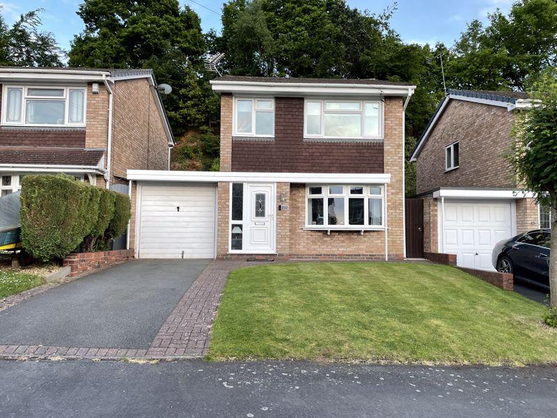 Redcliffe Drive, Wolverhampton 3 bed detached house £376,000