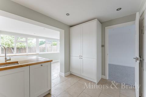 9 Bengeys Road, Necton, Swaffham, PE37 8LZ