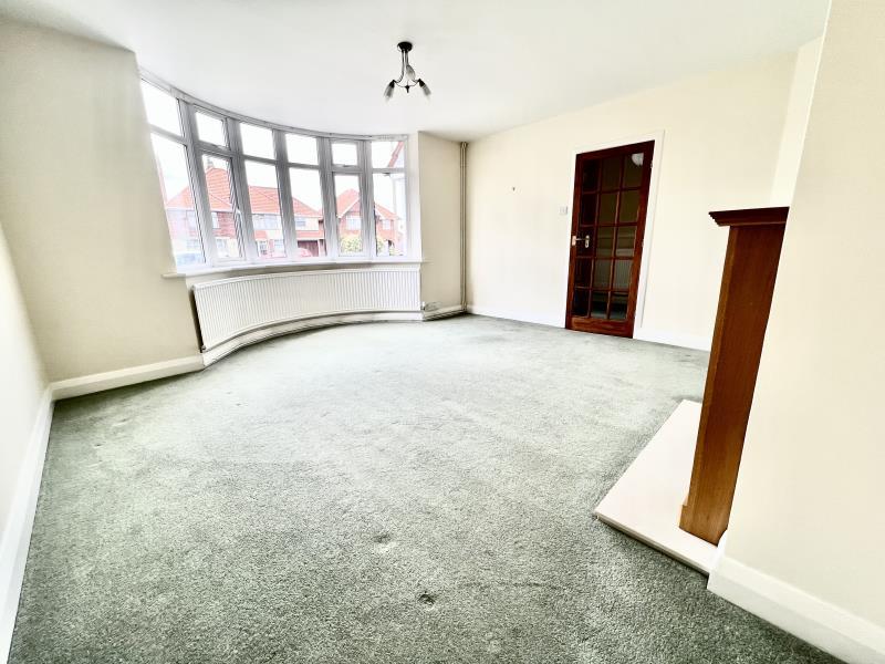 Cheltenham Avenue Ipswich Suffolk IP1... 5 bed detached house £1,500