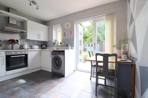 38 Elveden Close, Luton, LU2 7FF