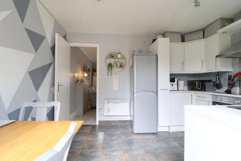 38 Elveden Close, Luton, LU2 7FF