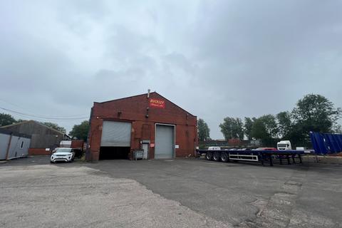 Industrial unit to rent, Higginshaw Lane, Oldham OL2