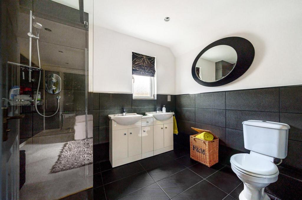 Ensuite two