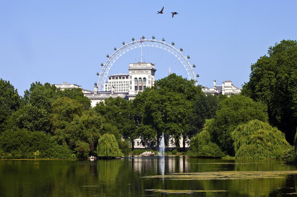 St James's Park.jpg
