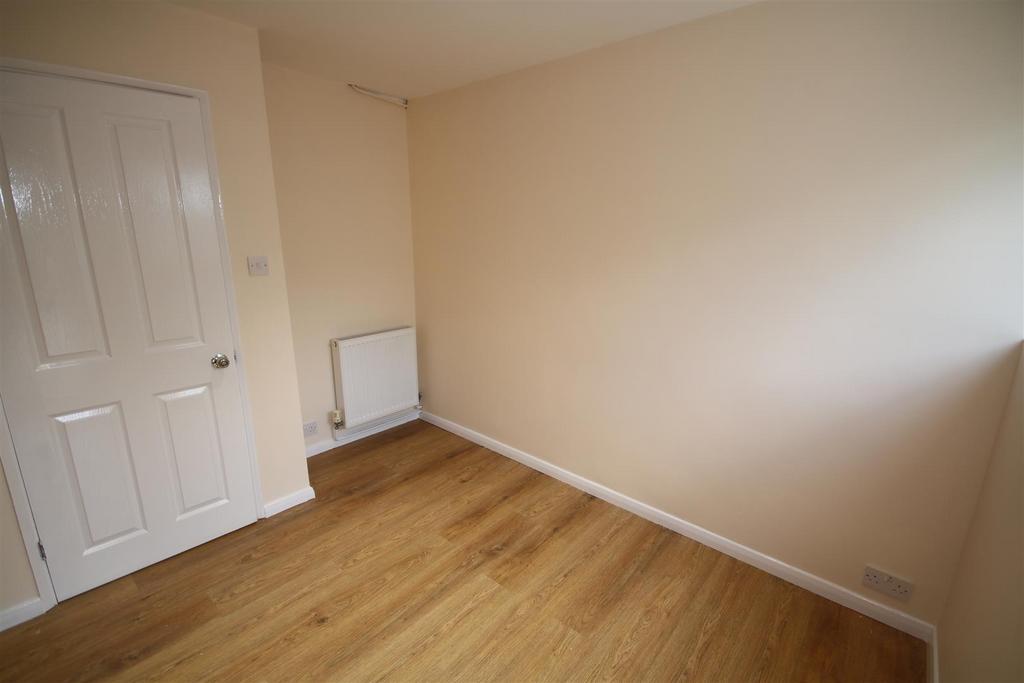 P1049 Shipman Avenue 3 bed house share £1,400 pcm (£323 pw)