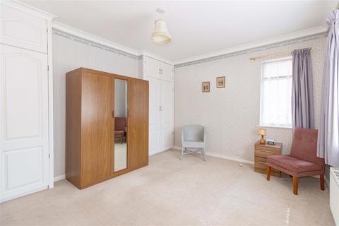 11 Ashfold Avenue, Worthing, BN14 0AP