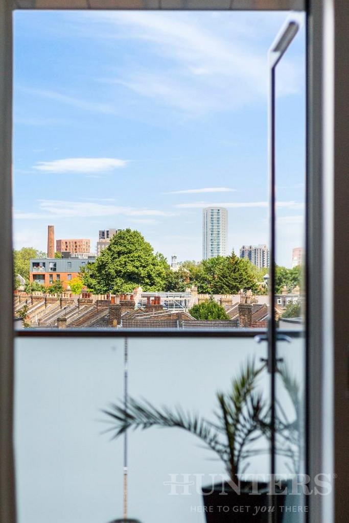 Flat 19, Birdsmouth Court N15 4 FW-12.jpg