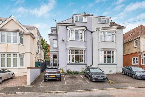Flat 1, 25 Studland Road, Bournemouth, BH4 8HZ