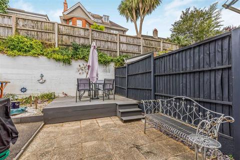 Flat 1, 25 Studland Road, Bournemouth, BH4 8HZ