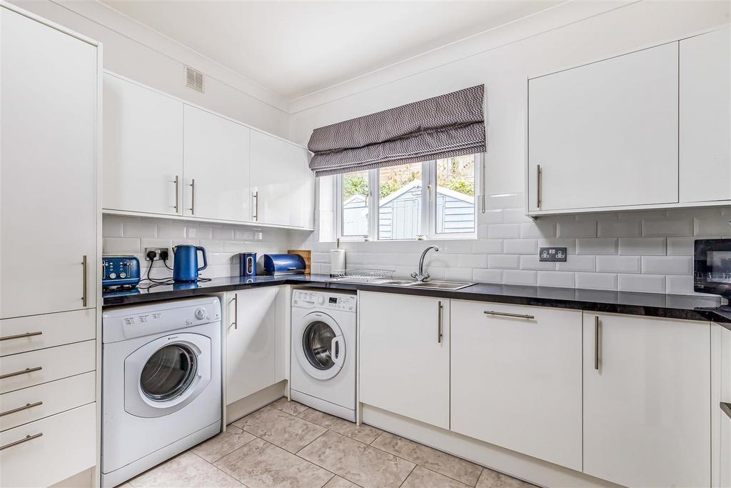 Flat 1, 25 Studland Road , Alum Chine-Small-Portic