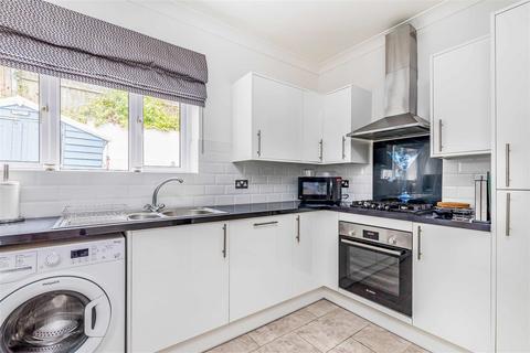 Flat 1, 25 Studland Road, Bournemouth, BH4 8HZ