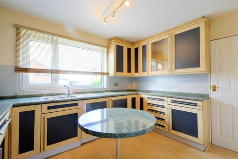 4 bedroom terraced house for sale, Ullswater Crescent, Bramcote, Nottingham