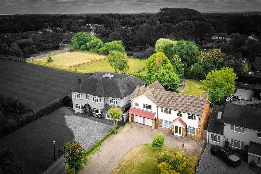 Blackmore Road, Hook End, Brentwood 4 bed detached house for sale £
