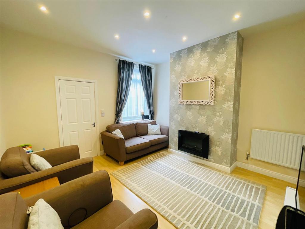 Heber Street, Goole 2 bed terraced house for sale £90,000